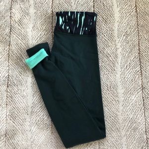 Lululemon leggings- reversible!!